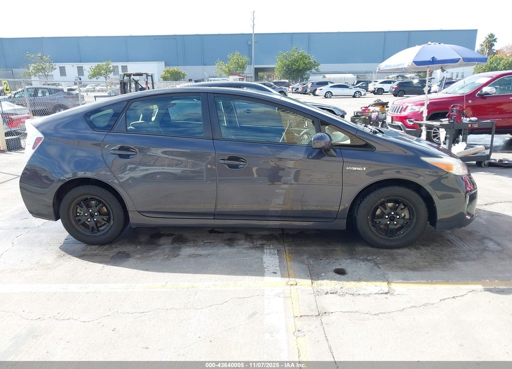 2015 TOYOTA PRIUS TWO VIN: JTDKN3DU7F1930439