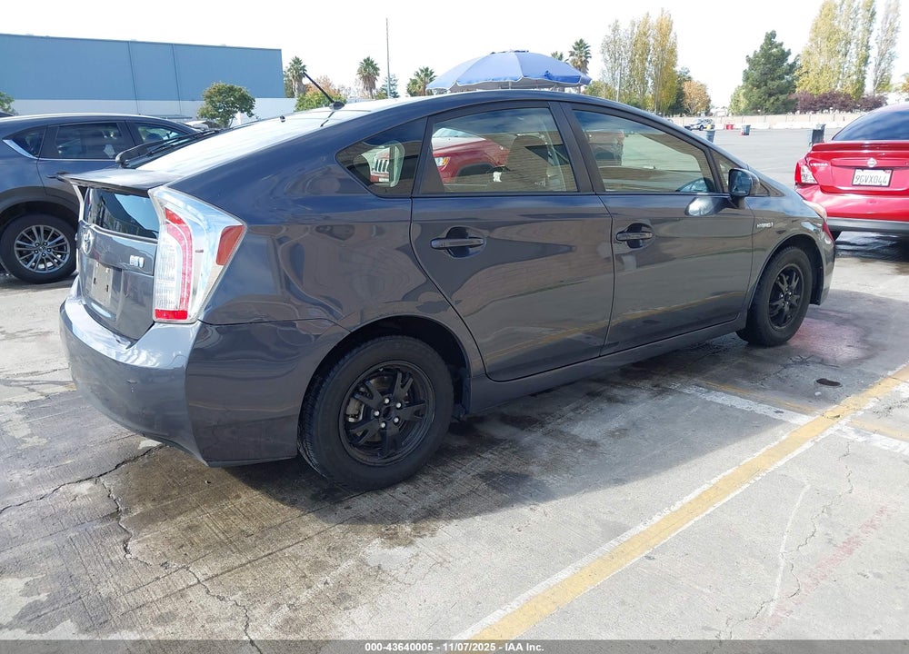 2015 TOYOTA PRIUS TWO VIN: JTDKN3DU7F1930439