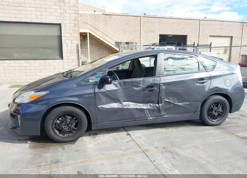 2015 TOYOTA PRIUS TWO VIN: JTDKN3DU7F1930439