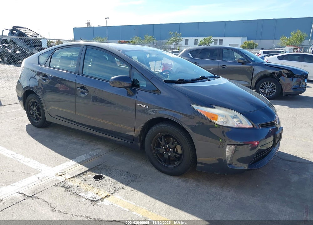 2015 TOYOTA PRIUS TWO VIN: JTDKN3DU7F1930439