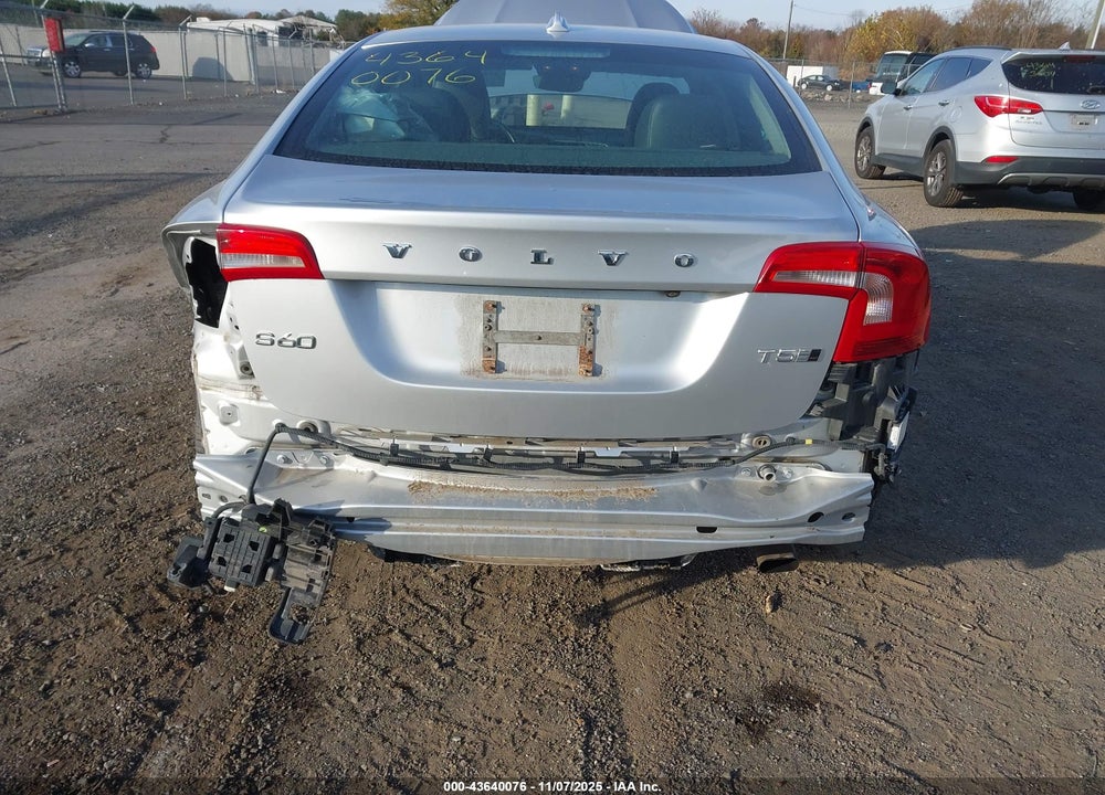 2018 VOLVO S60 INSCRIPTION T5 PLATINUM VIN: LYV402TM6JB158245