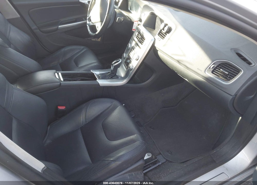 2018 VOLVO S60 INSCRIPTION T5 PLATINUM VIN: LYV402TM6JB158245