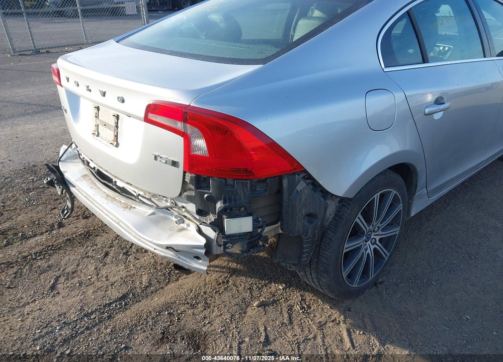 2018 VOLVO S60 INSCRIPTION T5 PLATINUM VIN: LYV402TM6JB158245