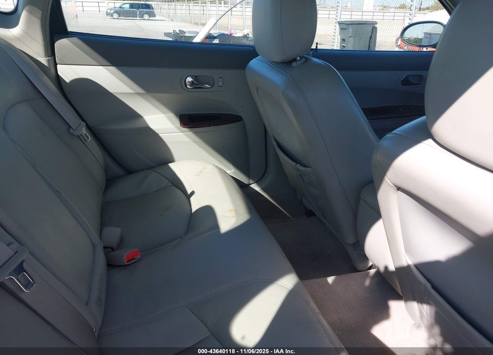 2008 BUICK LACROSSE CXL VIN: 2G4WD582X81207539