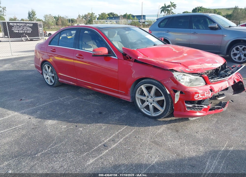 2013 MERCEDES-BENZ C 250 SPORT VIN: WDDGF4HBXDR301022