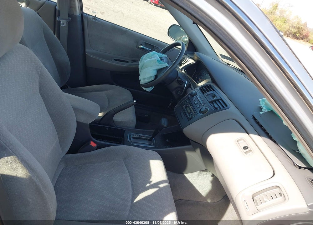 2002 HONDA ACCORD 2.3 LX VIN: 1HGCG66502A039913