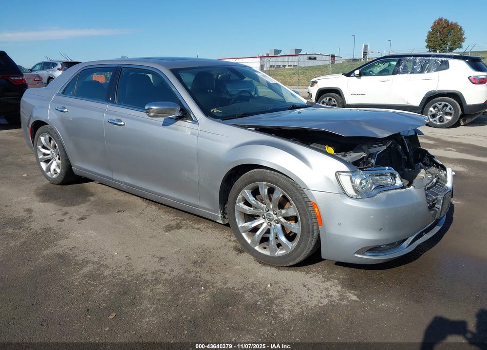2015 CHRYSLER 300C VIN: 2C3CCAEG5FH760353