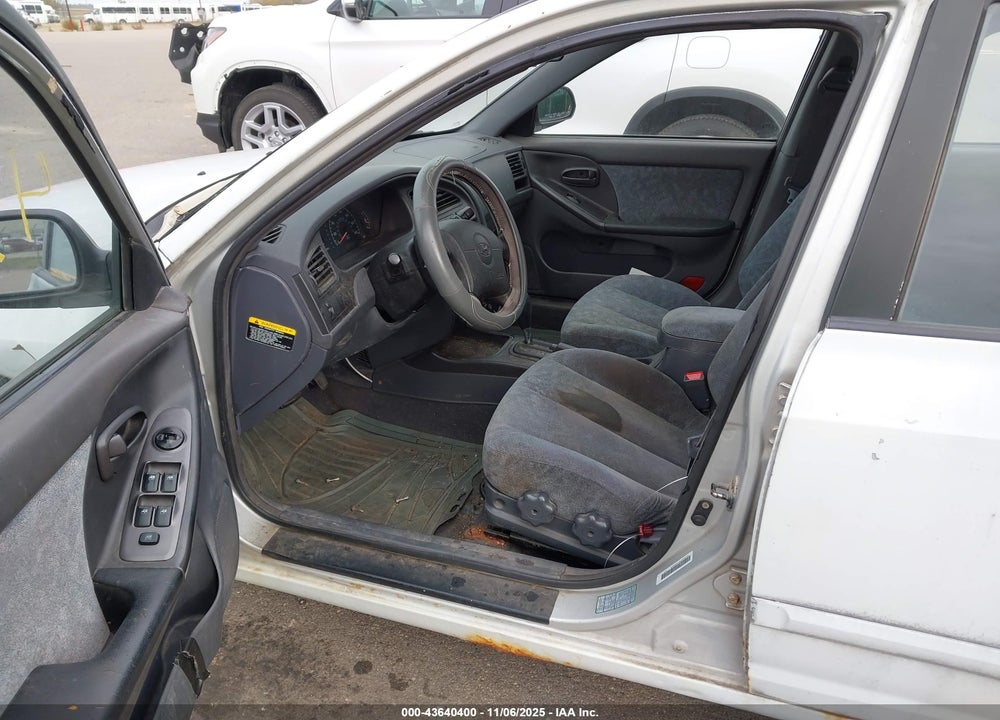 2001 HYUNDAI ELANTRA GLS VIN: KMHDN45D51U054762