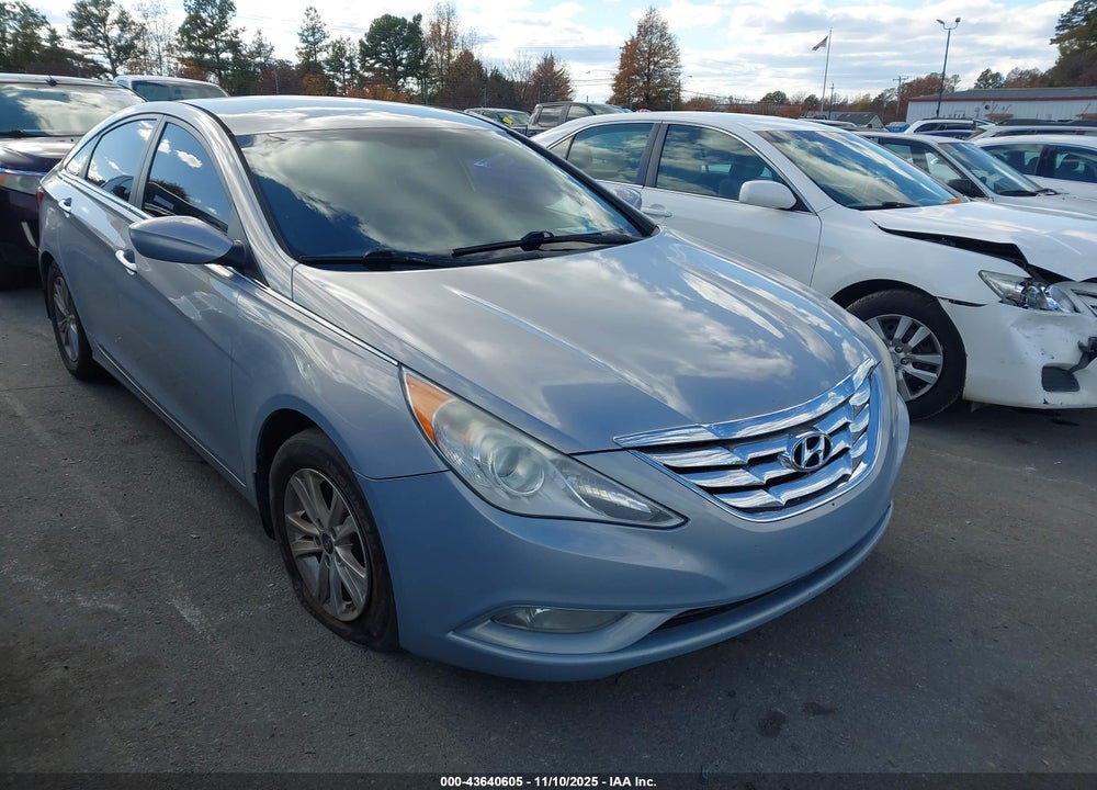 2013 HYUNDAI SONATA GLS VIN: 5NPEB4AC7DH750942