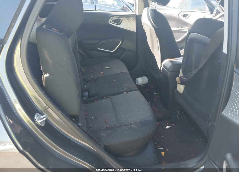 2020 KIA SOUL LX VIN: KNDJ23AU2L7732613