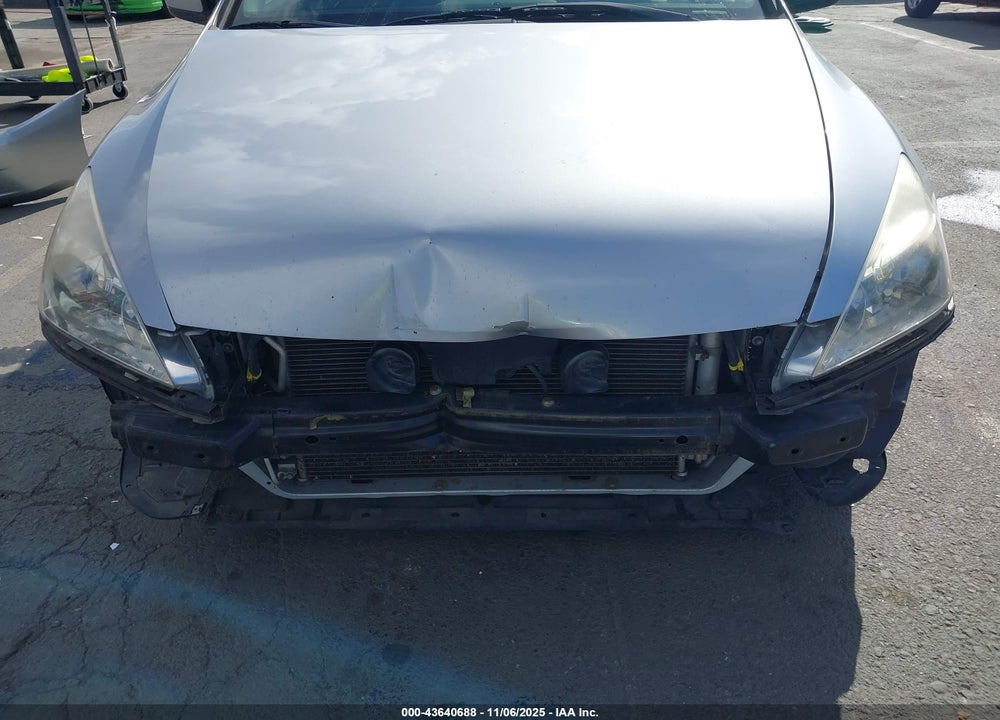 2004 HONDA ACCORD VIN: JHMCM56854C007458