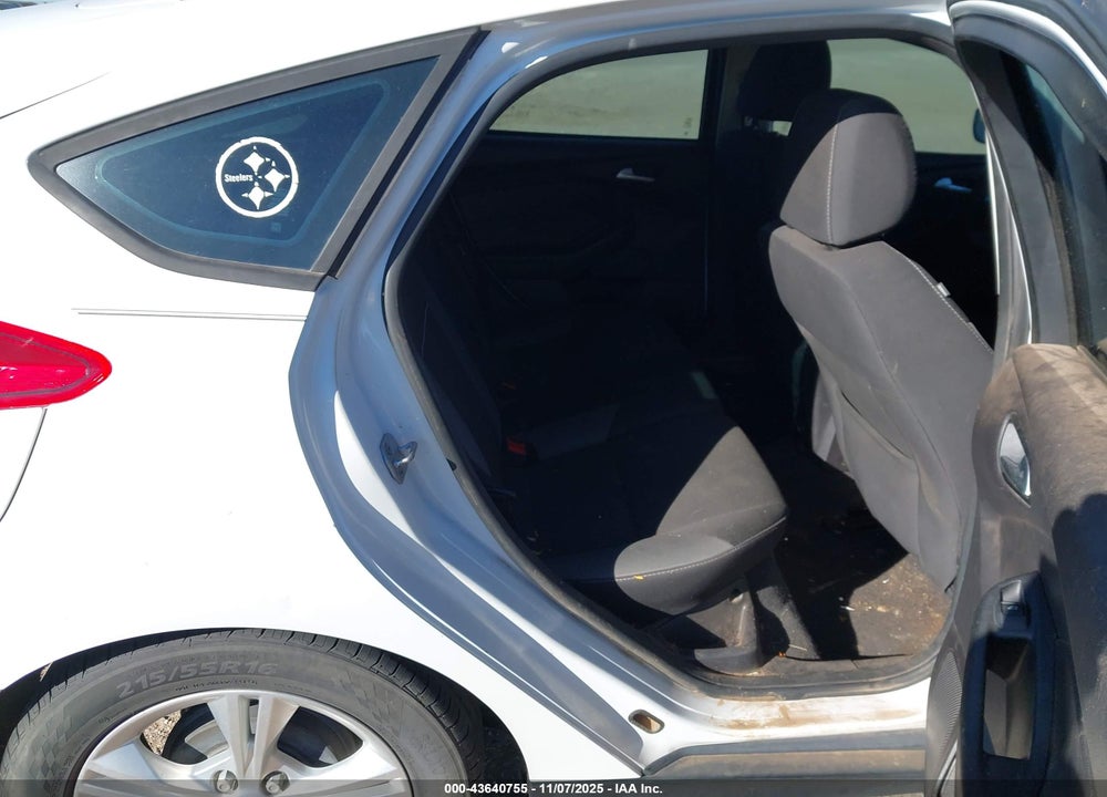 2014 FORD FOCUS SE VIN: 1FADP3K21EL138431