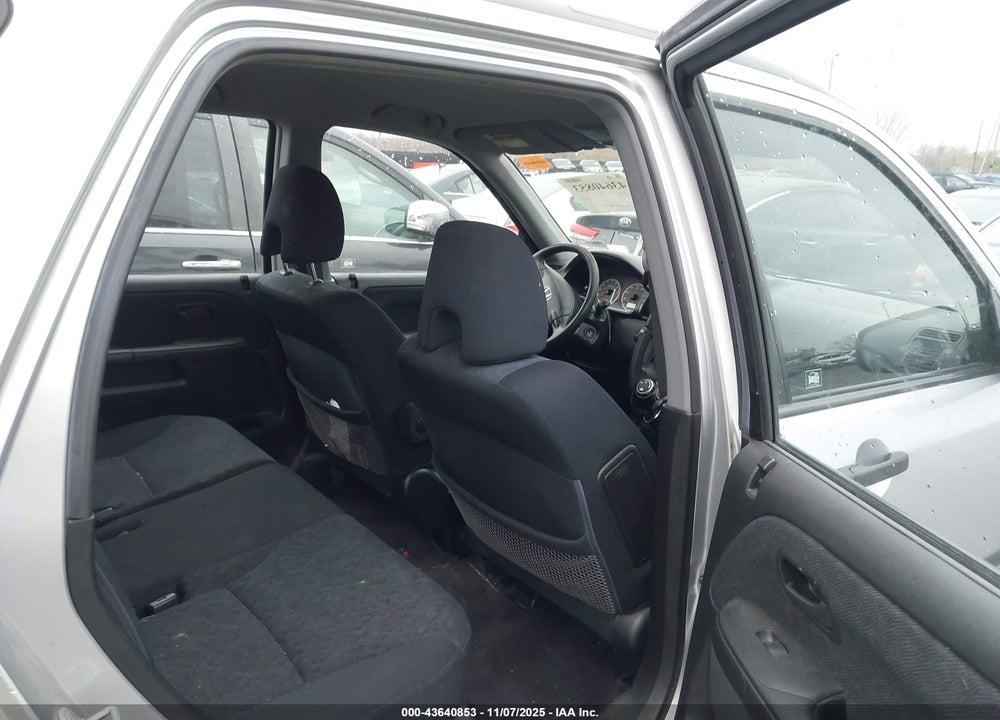 2006 HONDA CR-V LX VIN: JHLRD78556C033333