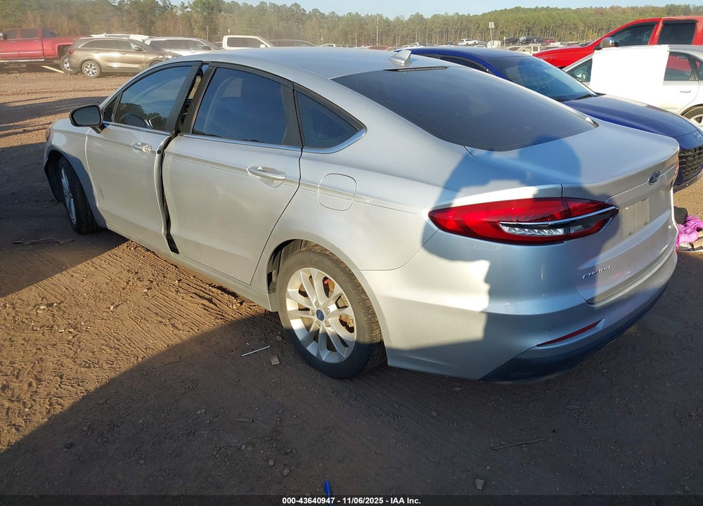 2019 FORD FUSION SE VIN: 3FA6P0HD8KR198784