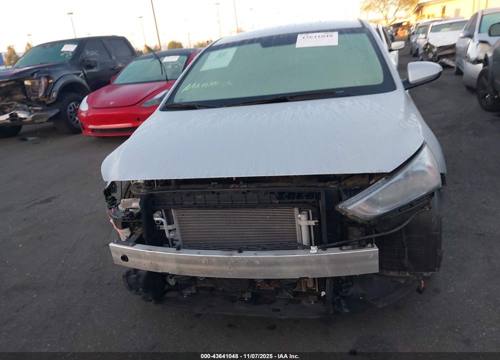 2018 HYUNDAI IONIQ HYBRID SEL VIN: KMHC75LC6JU066358