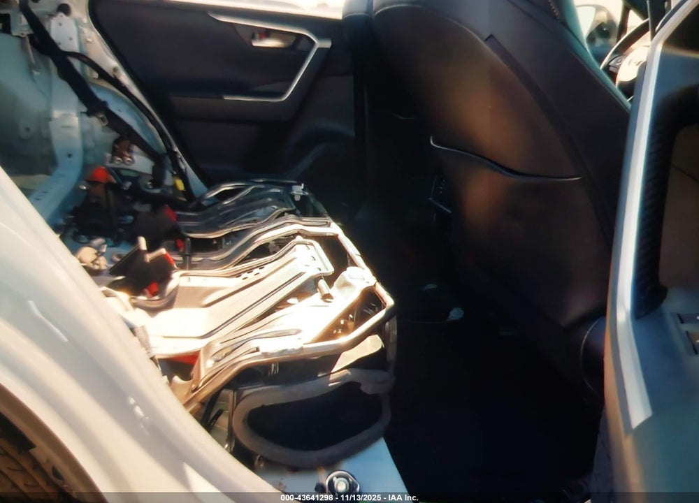 2022 TOYOTA RAV4 PRIME XSE VIN: JTMEB3FV0ND086320