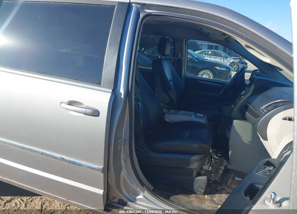 2016 CHRYSLER TOWN & COUNTRY TOURING VIN: 2C4RC1BG0GR206420
