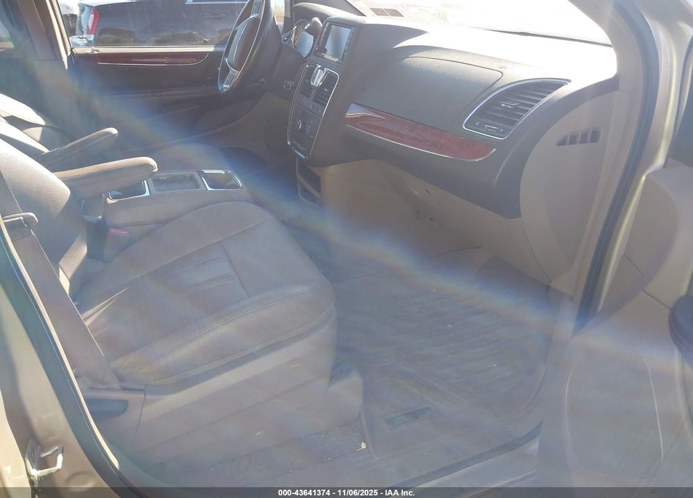 2015 CHRYSLER TOWN & COUNTRY TOURING VIN: 2C4RC1BG5FR698232