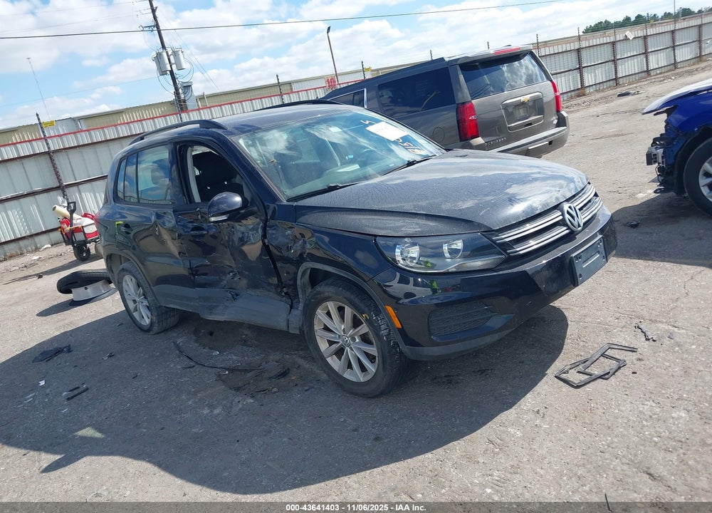 2018 VOLKSWAGEN TIGUAN LIMITED 2.0T VIN: WVGBV7AX0JK000323
