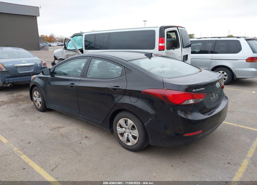 2016 HYUNDAI ELANTRA SE VIN: 5NPDH4AE7GH780538