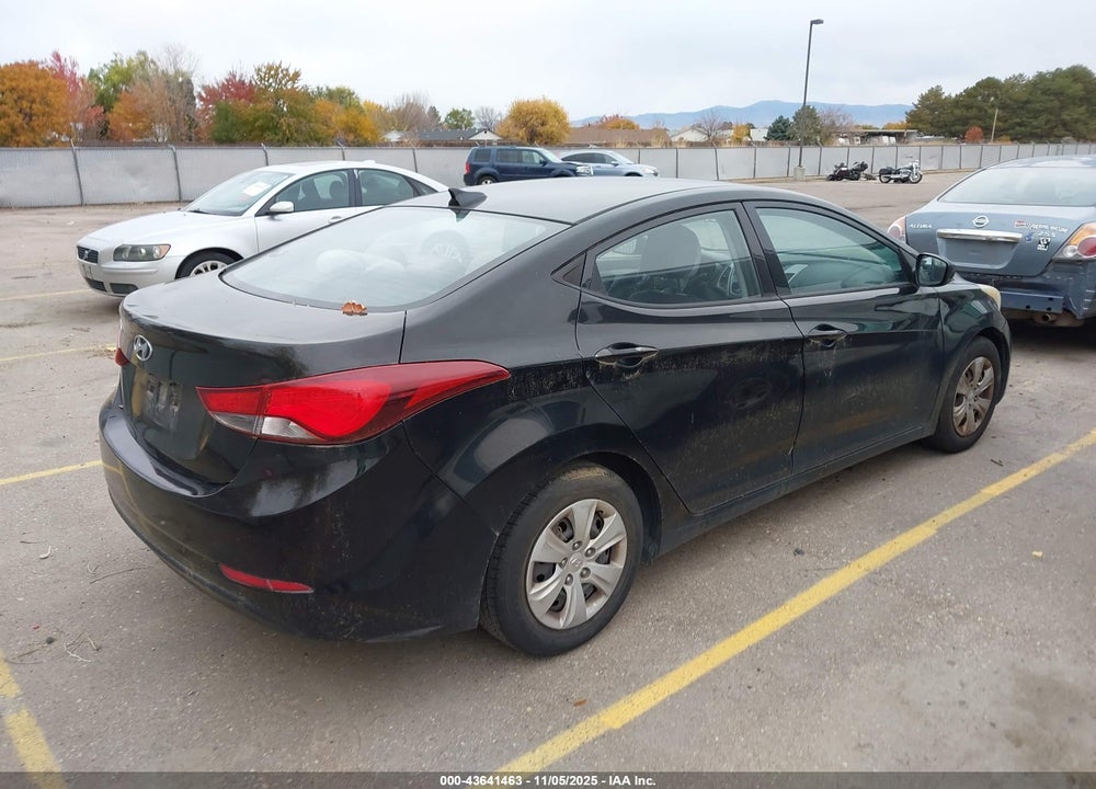 2016 HYUNDAI ELANTRA SE VIN: 5NPDH4AE7GH780538