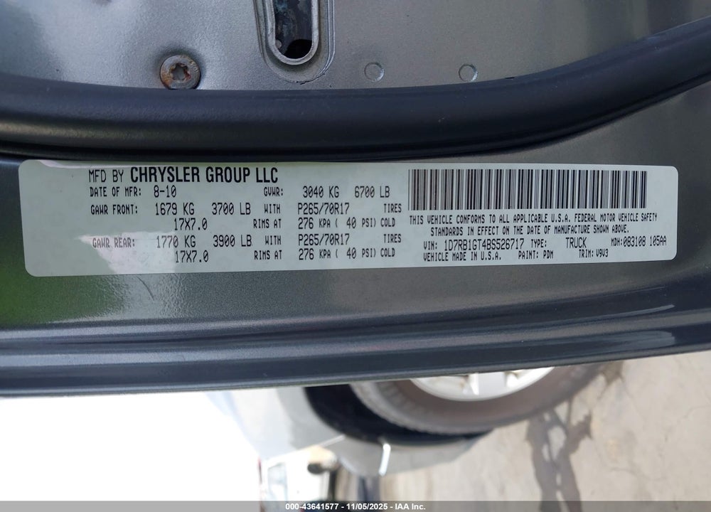 2011 RAM 1500 SLT VIN: 1D7RB1GT4BS526717