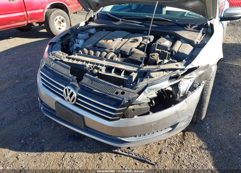 2013 VOLKSWAGEN PASSAT 2.5L SE VIN: 1VWBP7A31DC090296