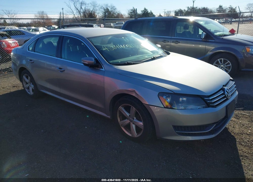 2013 VOLKSWAGEN PASSAT 2.5L SE VIN: 1VWBP7A31DC090296