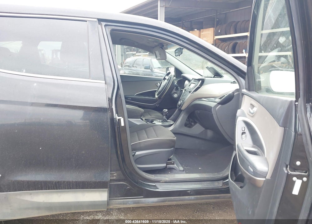 2016 HYUNDAI SANTA FE VIN: 5XYZT3LB6GG335037