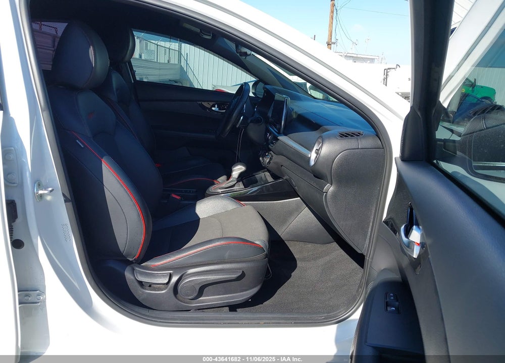 2023 KIA FORTE GT VIN: 3KPF44AC7PE530501