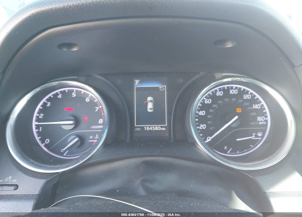 2019 TOYOTA CAMRY LE VIN: 4T1B11HK5KU223823