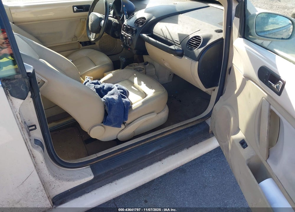 2003 VOLKSWAGEN NEW BEETLE GLS VIN: 3VWCK21Y13M301334