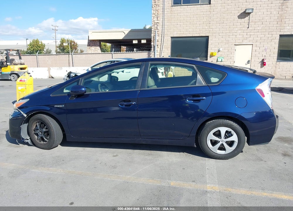2015 TOYOTA PRIUS THREE VIN: JTDKN3DU5F0399067
