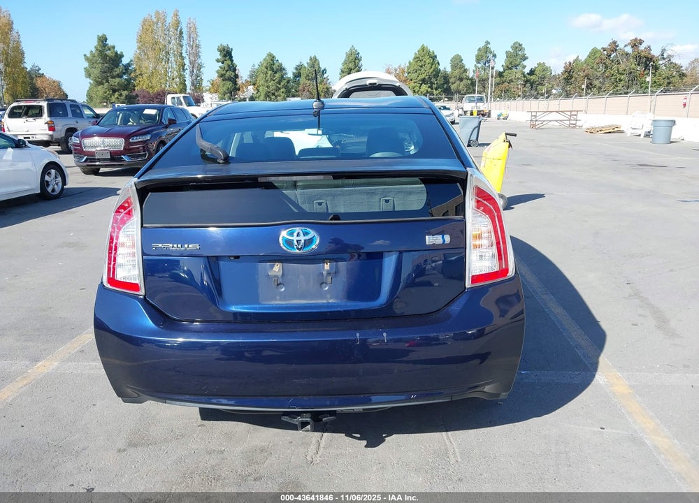 2015 TOYOTA PRIUS THREE VIN: JTDKN3DU5F0399067