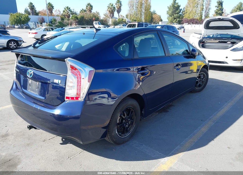2015 TOYOTA PRIUS THREE VIN: JTDKN3DU5F0399067