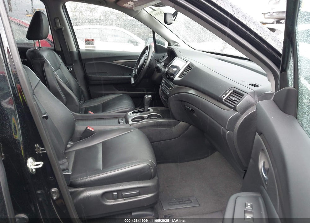 2018 HONDA PILOT EX-L VIN: 5FNYF5H57JB023972