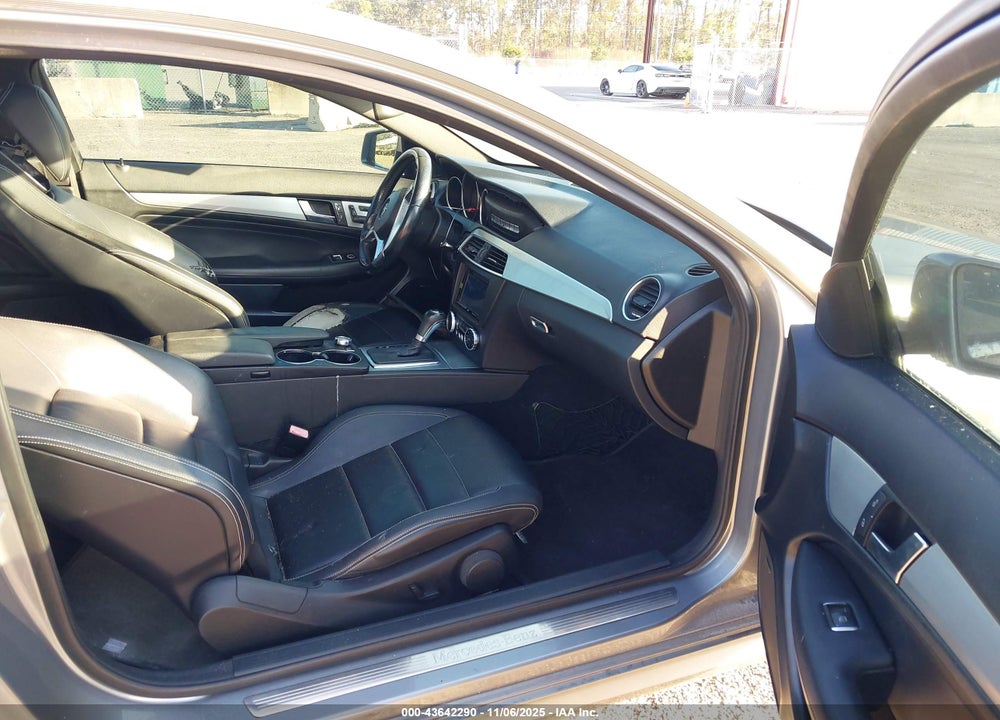 2012 MERCEDES-BENZ C 250 VIN: WDDGJ4HB3CF757717