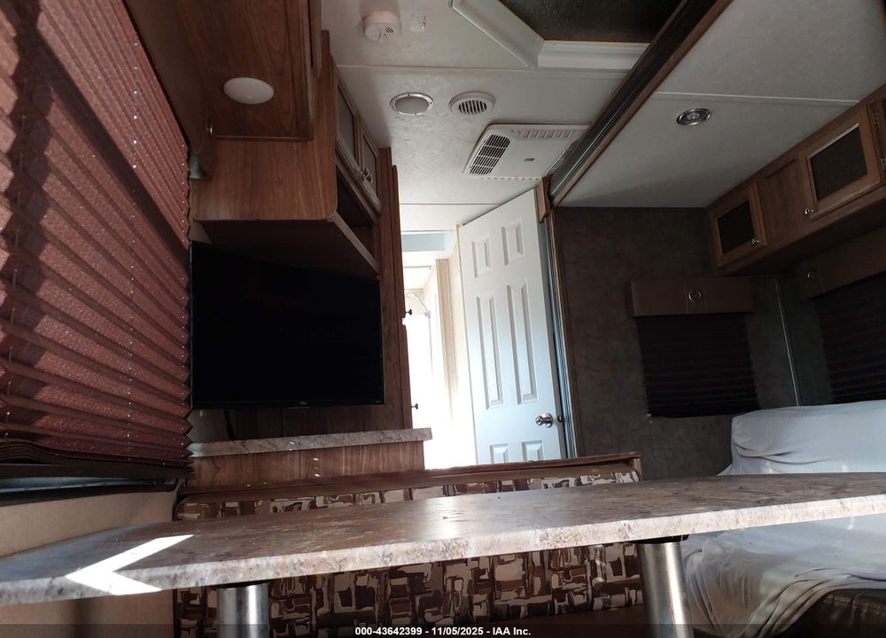 2017 F REVERE SERIES M -29SK VIN: 5ZT2SHUB4HE008449