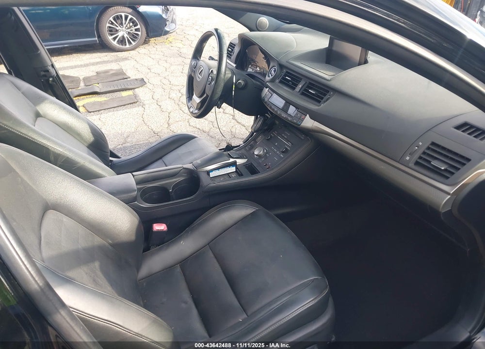 2014 LEXUS CT 200H VIN: JTHKD5BH1E2181780