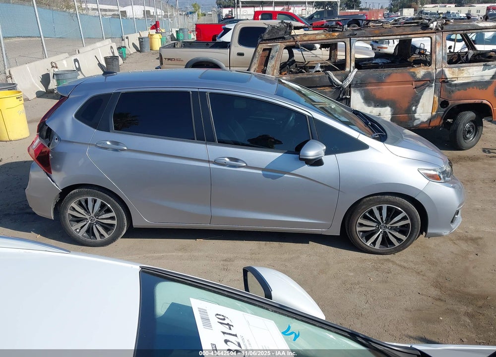 2018 HONDA FIT EX VIN: 3HGGK5H83JM733515