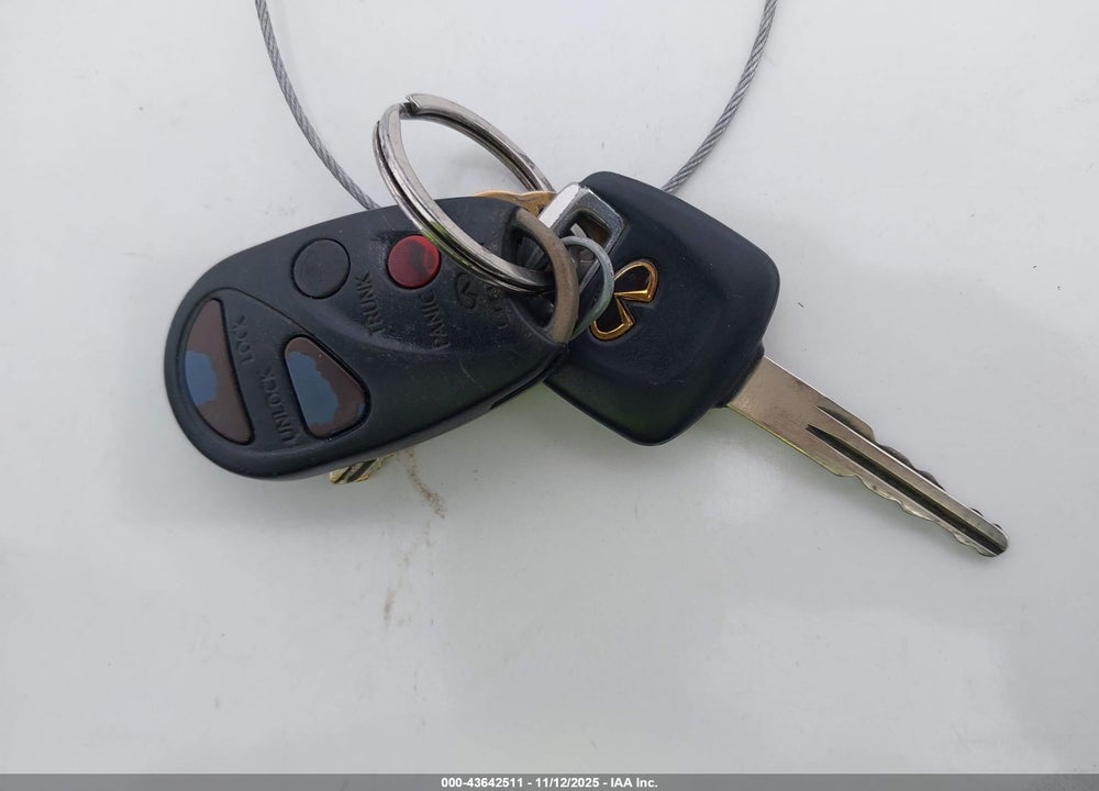 2001 INFINITI I30 TOURING VIN: JNKCA31A01T036479