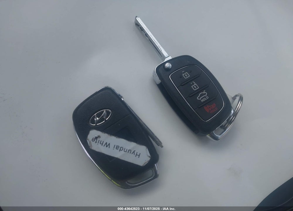 2017 HYUNDAI SONATA VIN: 5NPE24AFXHH564747