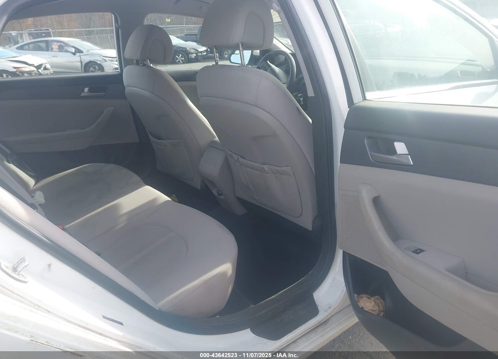 2017 HYUNDAI SONATA VIN: 5NPE24AFXHH564747