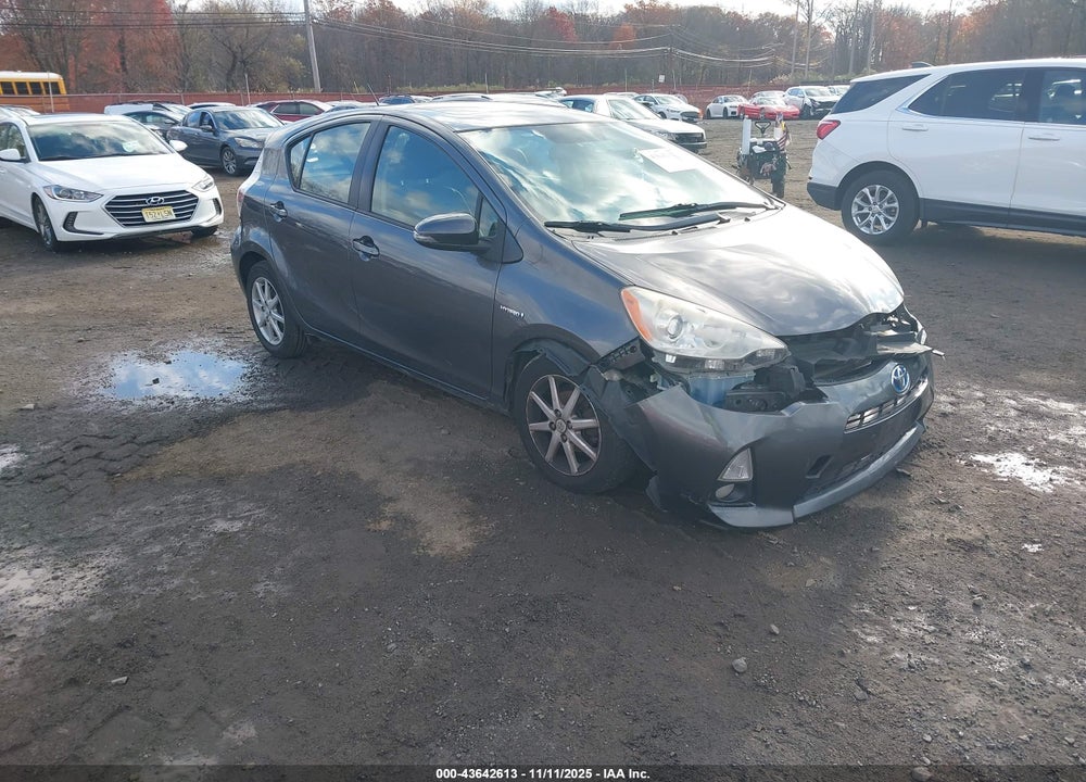 2012 TOYOTA PRIUS C FOUR VIN: JTDKDTB31C1015692