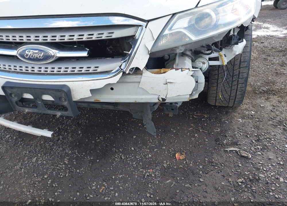 2010 FORD TAURUS VIN: 1FAHP2FW2AG142662