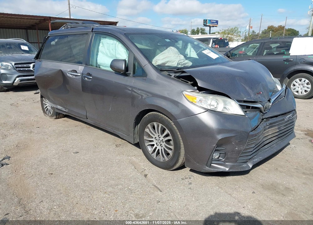 2019 TOYOTA SIENNA XLE 8 PASSENGER VIN: 5TDYZ3DC9KS997532