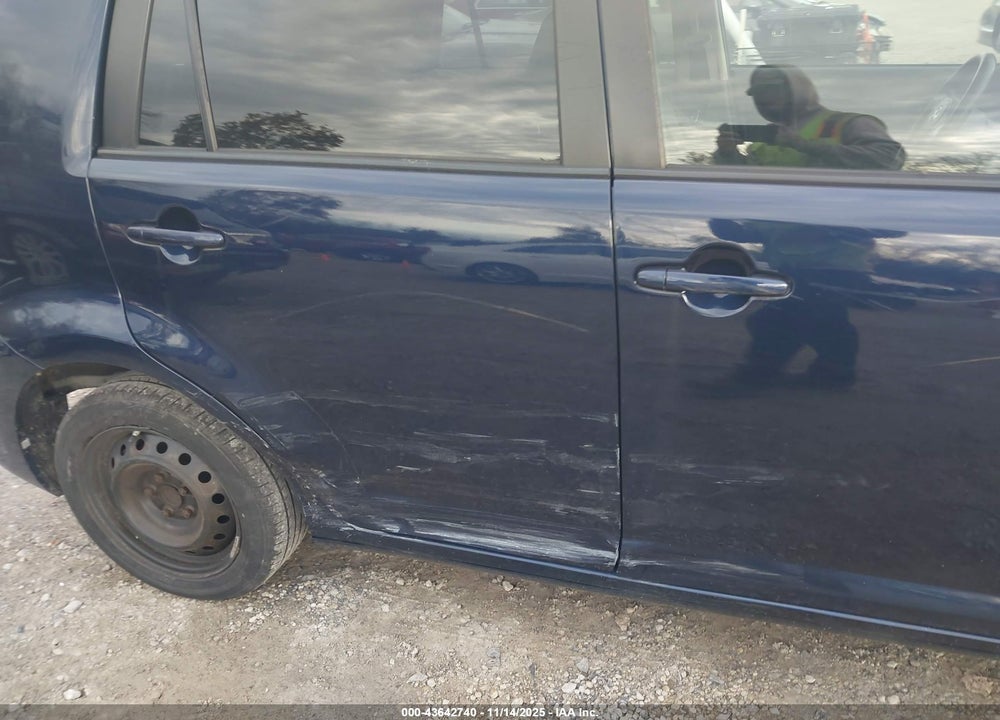 2015 SCION XB VIN: JTLZE4FE4FJ072717