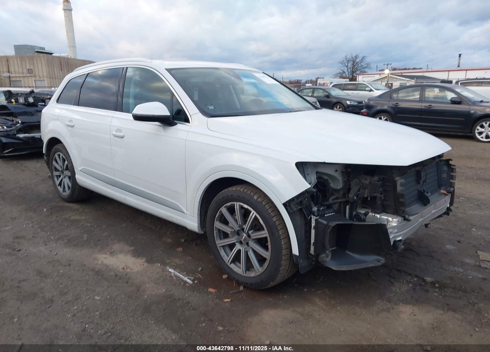 2018 AUDI Q7 3.0T PREMIUM VIN: WA1LAAF70JD052043