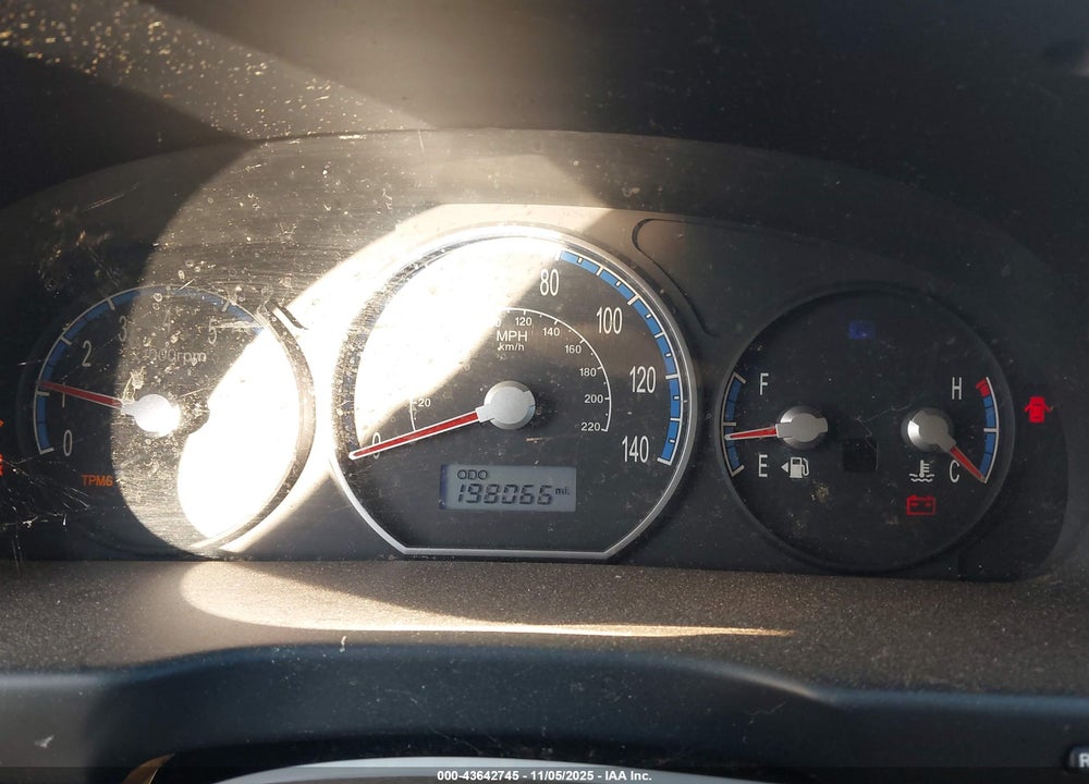 2009 HYUNDAI SANTA FE GLS VIN: 5NMSG13D09H269735