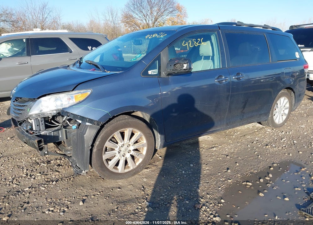 2014 TOYOTA SIENNA XLE 7 PASSENGER VIN: 5TDDK3DC3ES071800